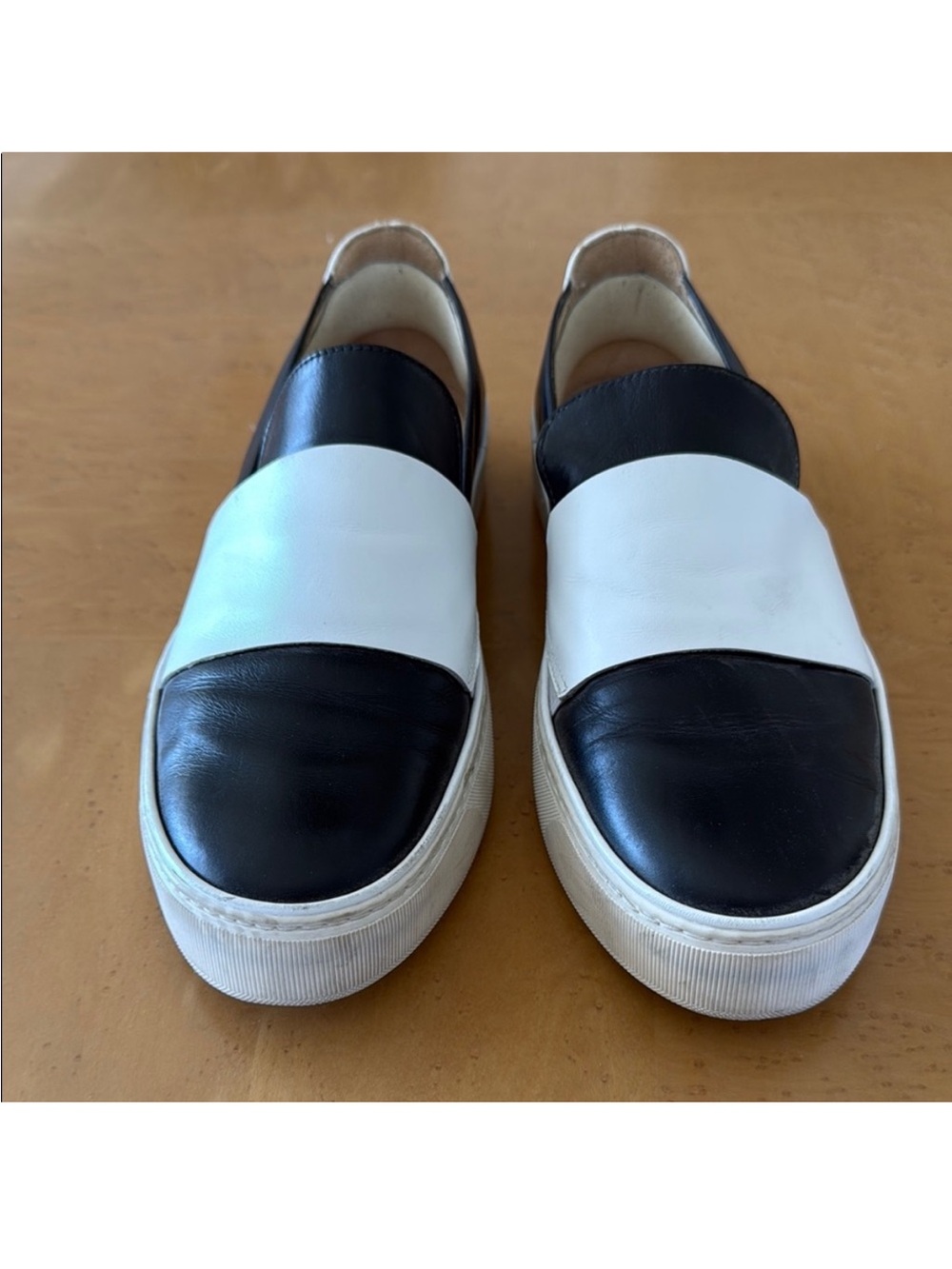 Stuart Weitzman Black and White Leather Slip-On Loafers Sz 6.5